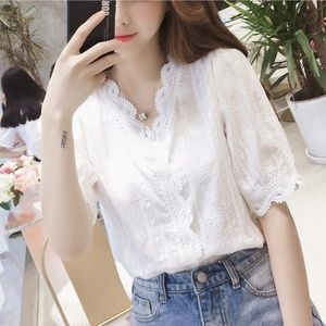 Lace crochet top NWT